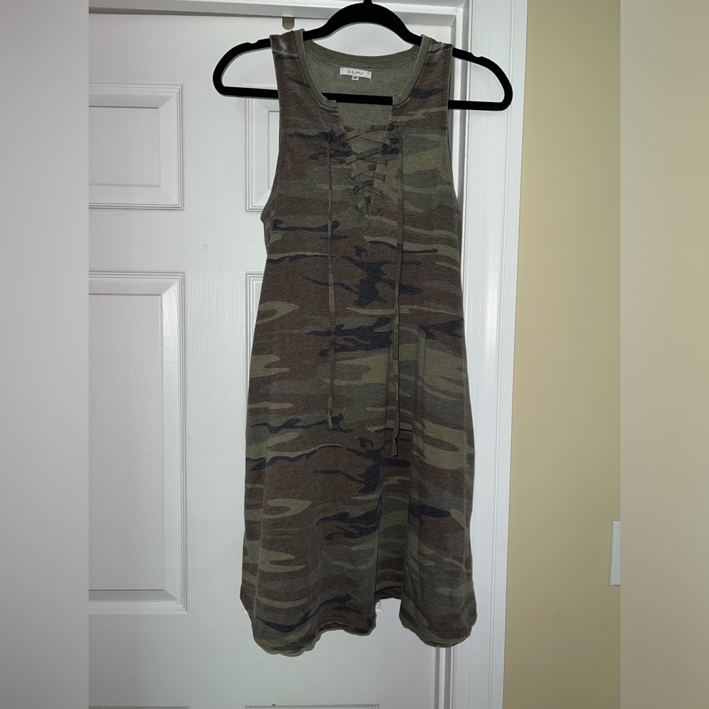 Medium Z Supply sleeveless camo dress. Has been worn and in great condition.